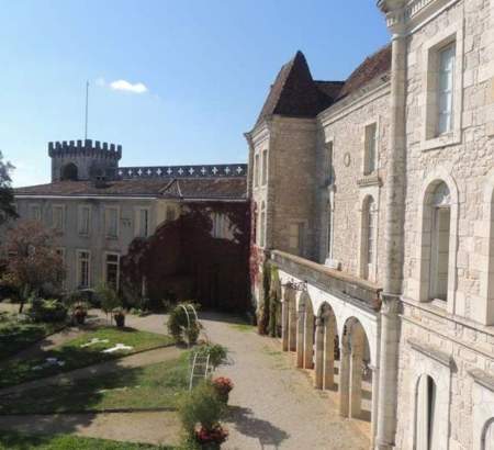 Visitez le couvent de Rocamdour proche du camping La Cheneraie